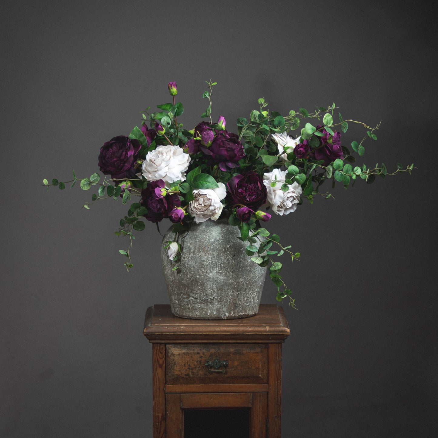 Aged Stone Ceramic Vase - Luxe Home Comforts