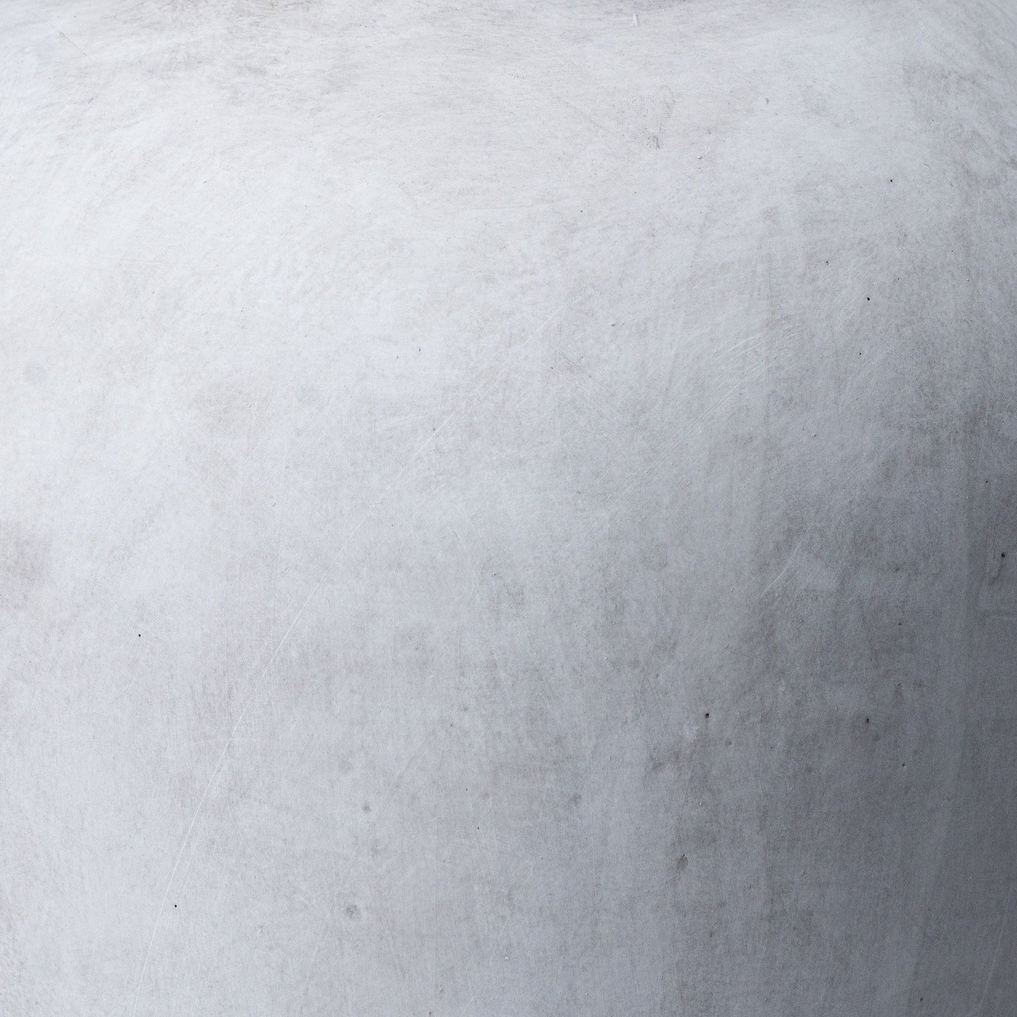 Darcy Stone Vase - Luxe Home Comforts