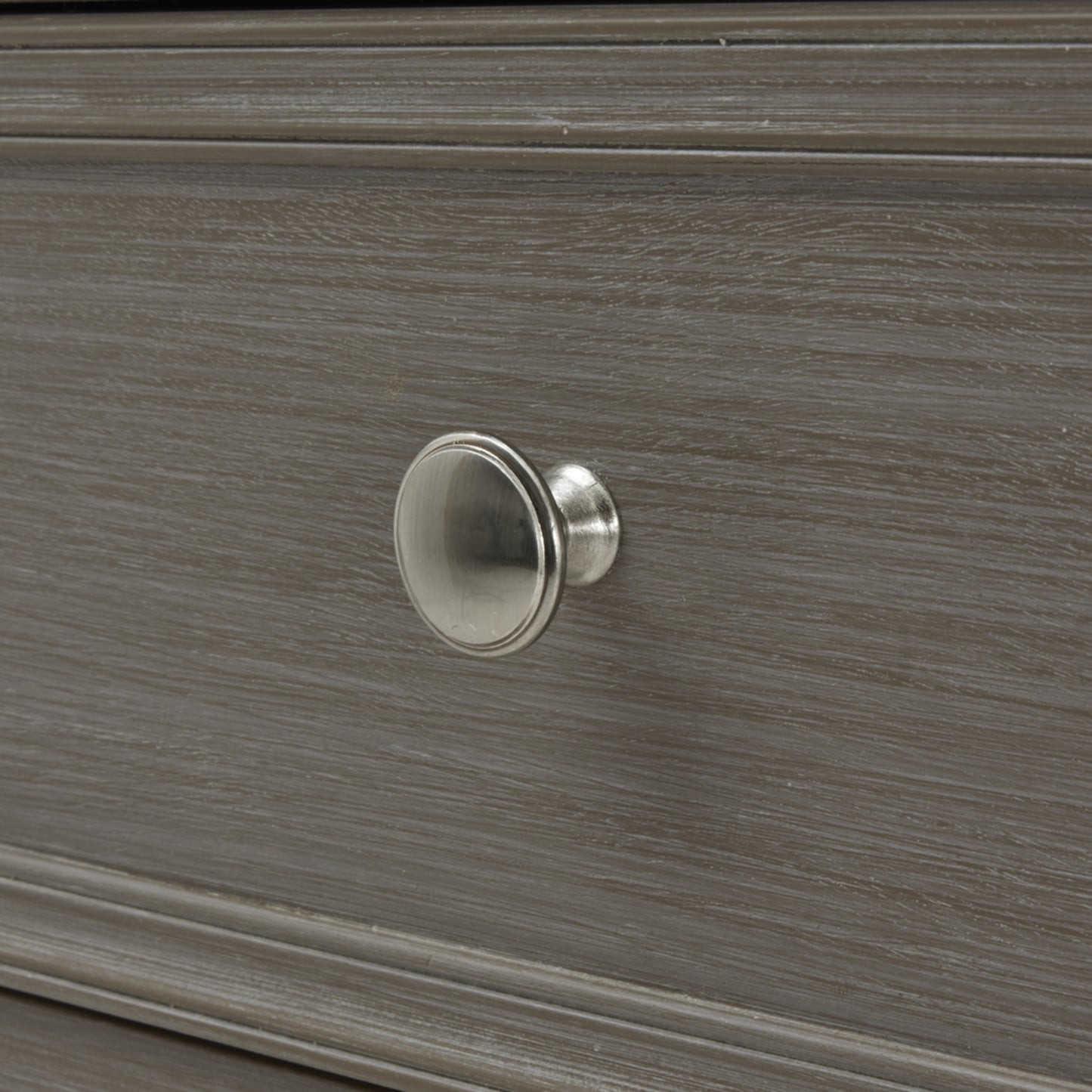 The Serene Collection Two Over Two Chest - Luxe Home Comforts