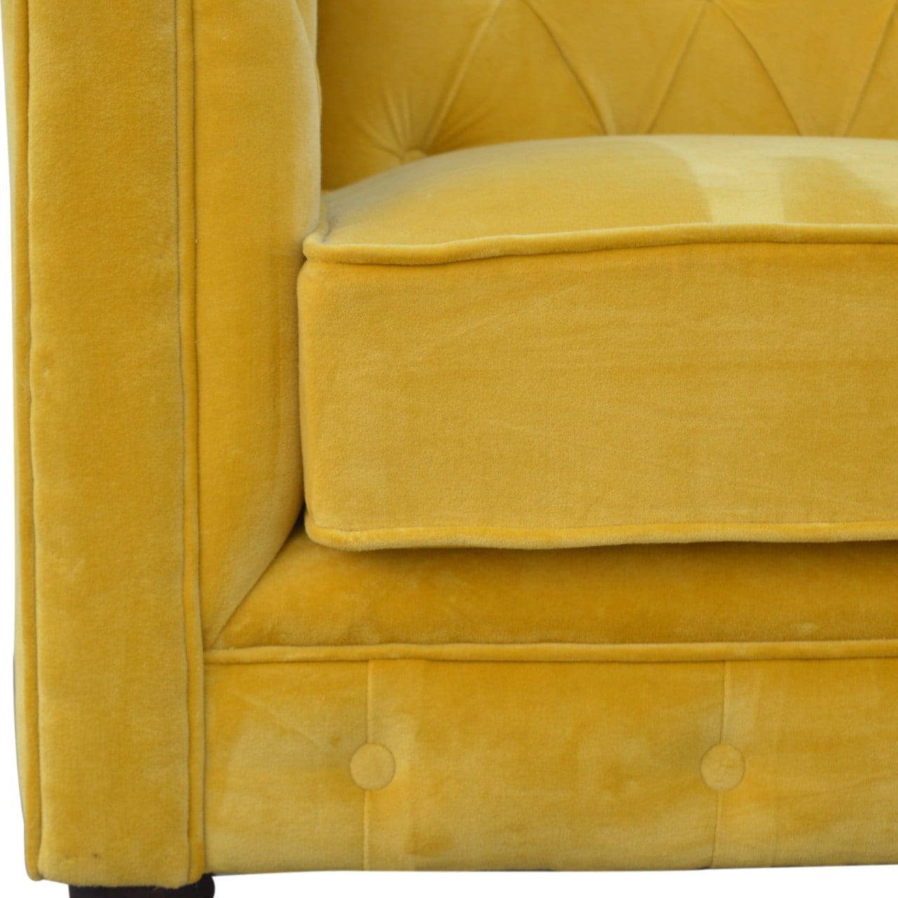 Mustard Velvet Chesterfield Sofa - Luxe Home Comforts