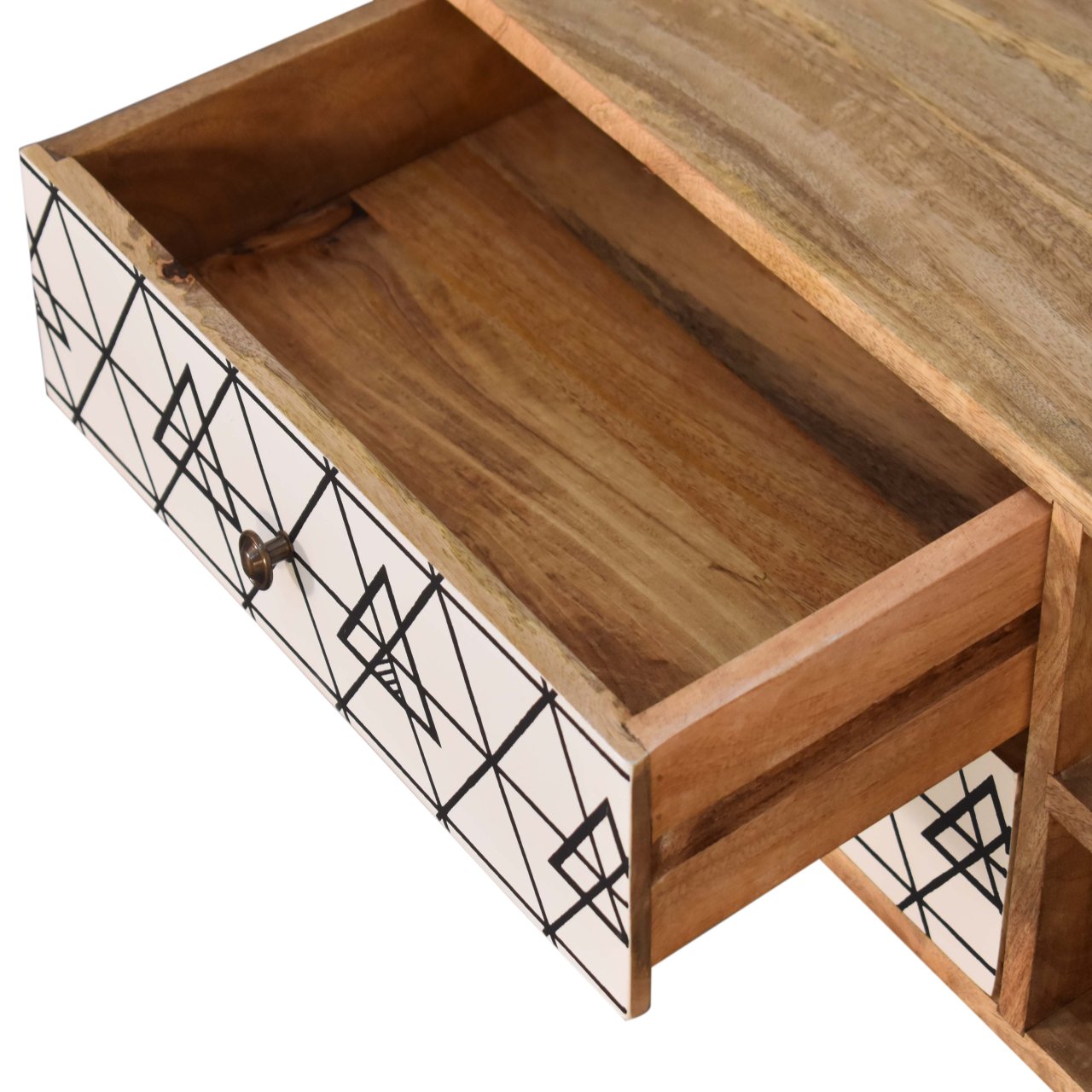 Triangle Printed Media Unit - Luxe Home Comforts