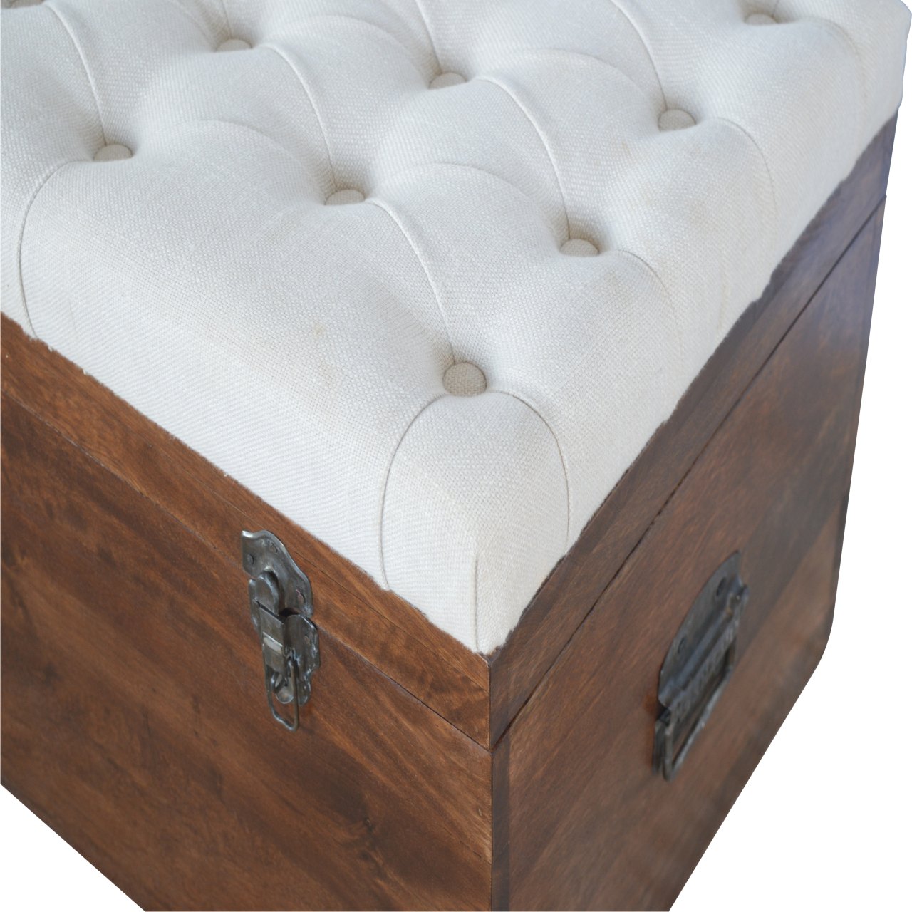 White Linen Storage Trunk - Luxe Home Comforts