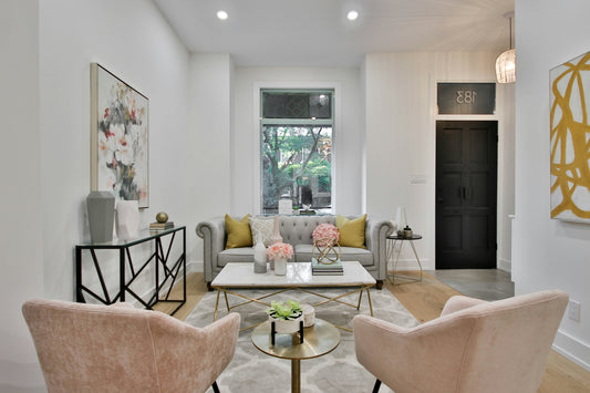 Statement Pieces That Define a Space: How to Choose and Style Them