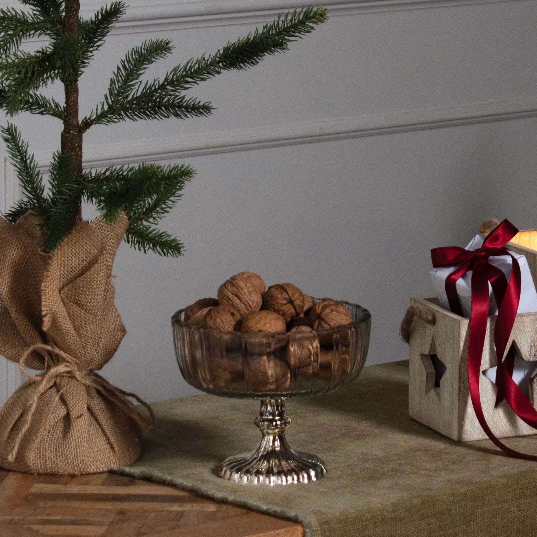 Small Fluted Glass Display Bowl - Luxe Home Comforts