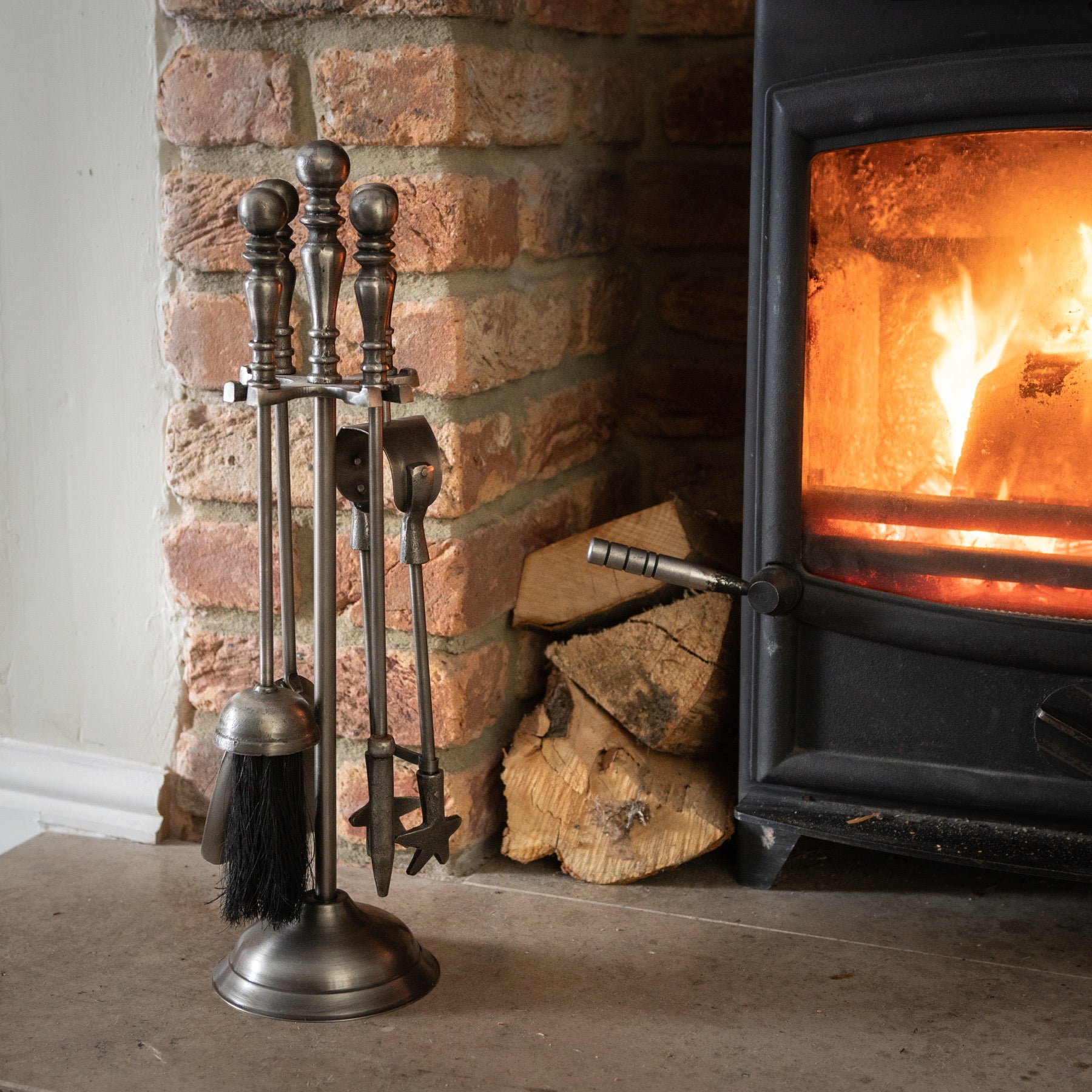 Traditional Companion Set In Antique Pewter - Luxe Home Comforts