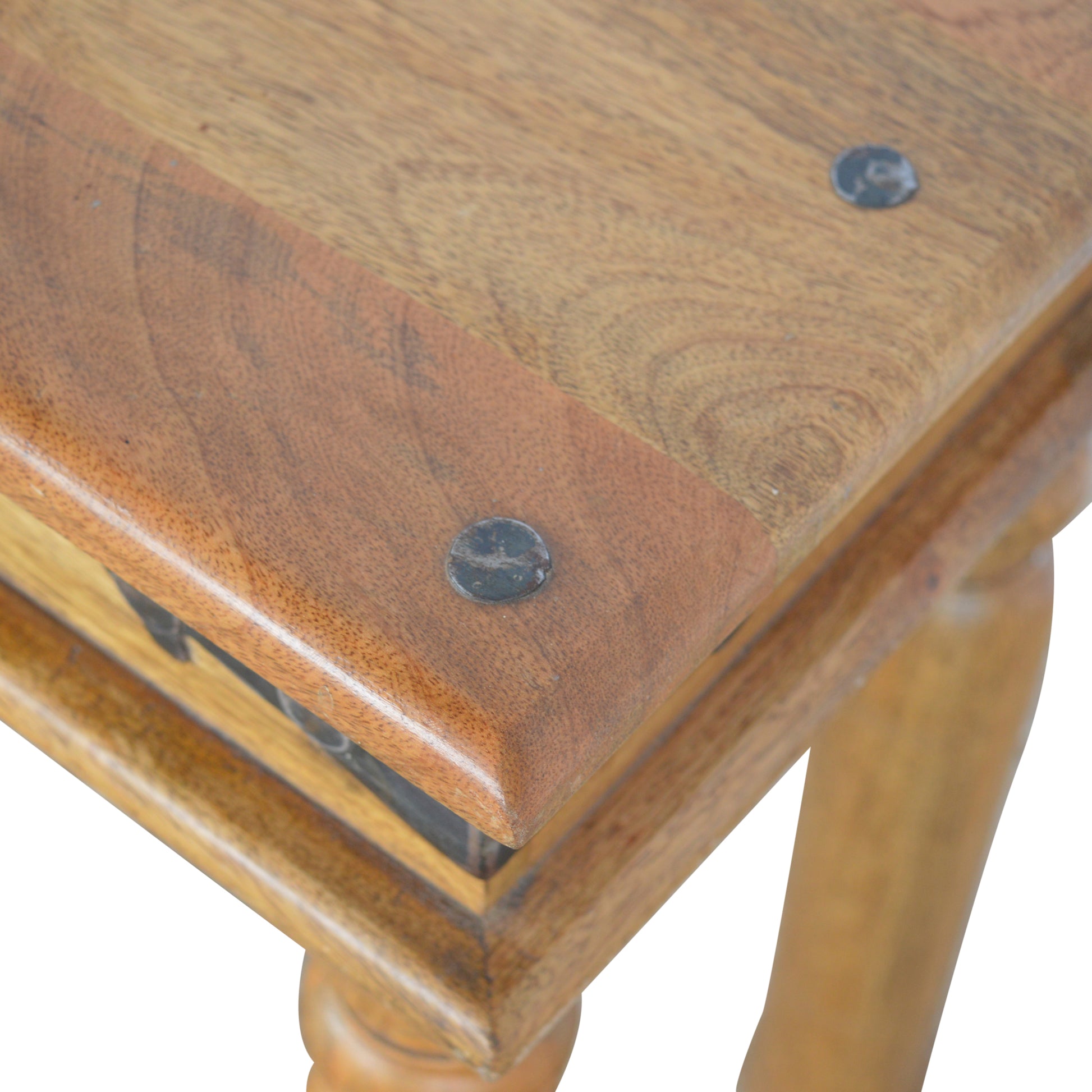 Thakat End Table - Luxe Home Comforts