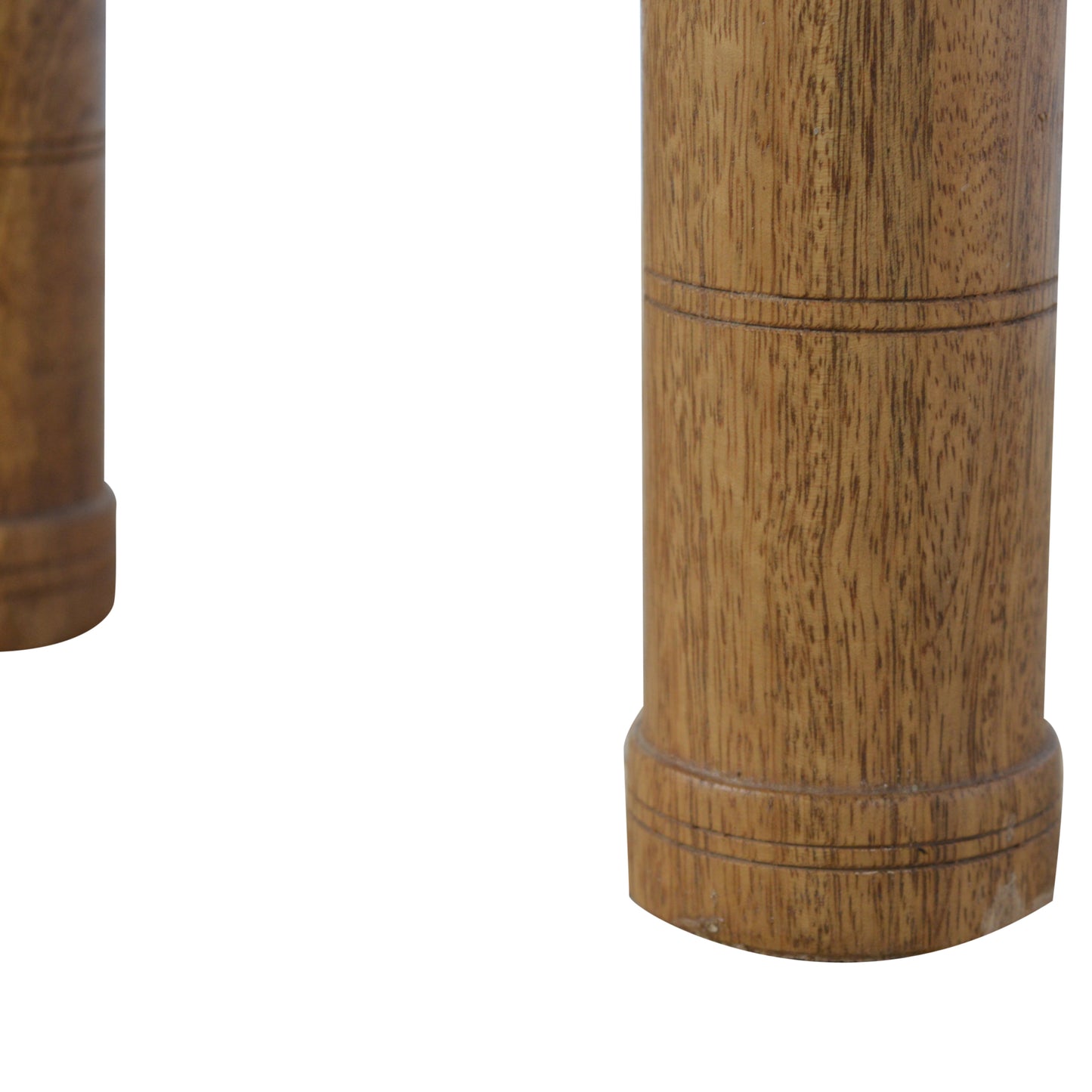Thakat End Table - Luxe Home Comforts