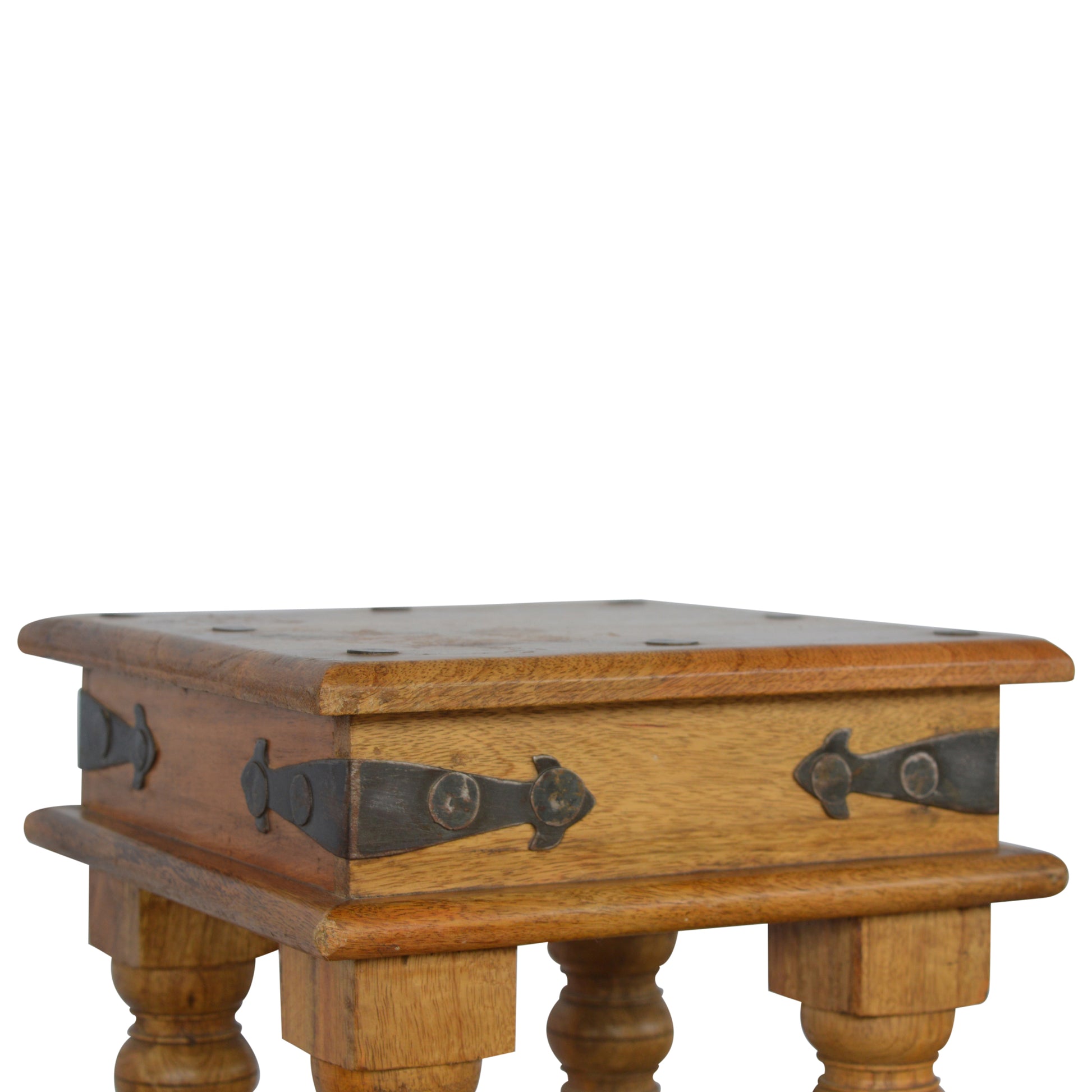 Thakat End Table - Luxe Home Comforts