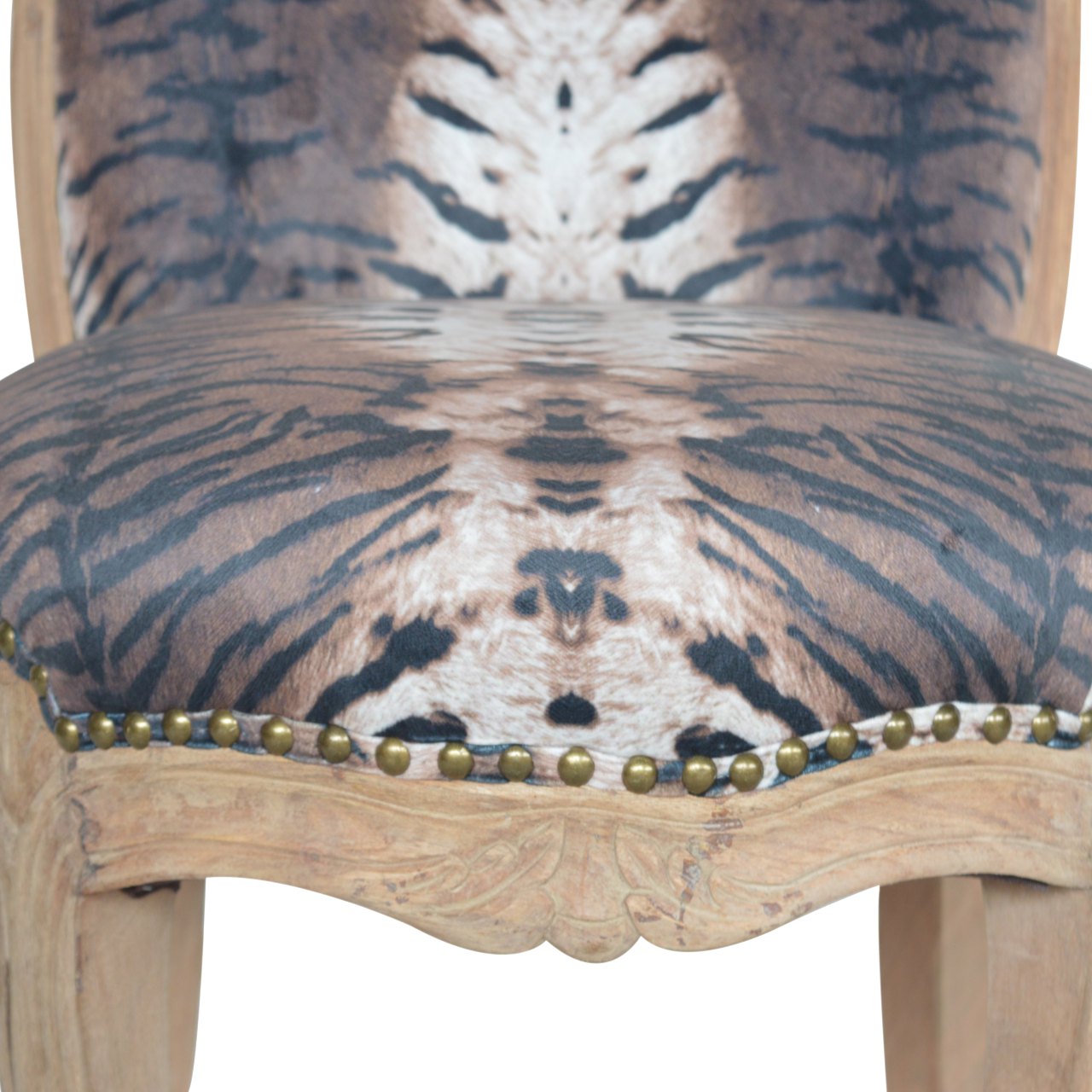 Tiger Printed Studded Chair - Luxe Home Comforts